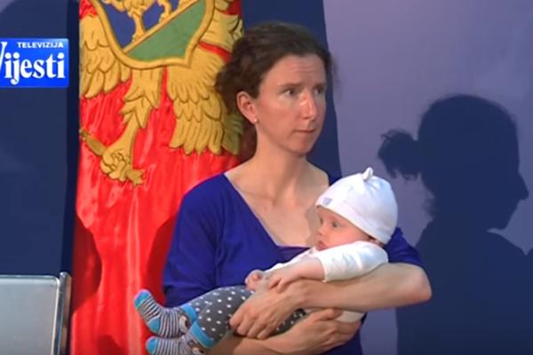 Crnogorski poslanici ostali bez teksta: Evropska predstavnica dovela bebu u Skupštinu (VIDEO)