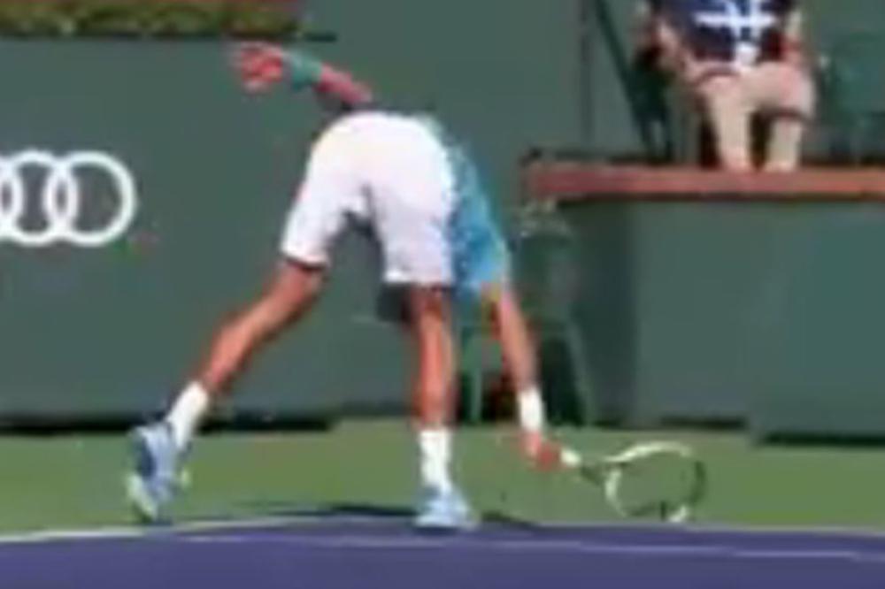 Trenutak koji pokazuje koliko je u stvari Novak bio isfrustriran zbog svoje nemoći! (VIDEO)