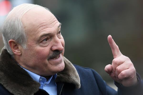 "UKRAJINA PROVOCIRA RUSIJU": Oglasio se Lukašenko - postavio KLJUČNO PITANJE!