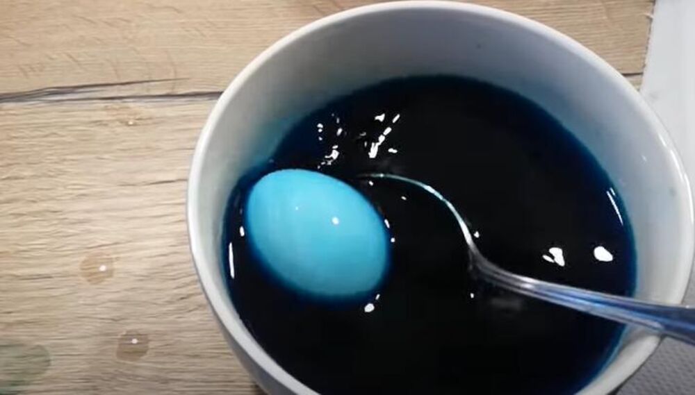 Farbanje jaja pastelnim bojama