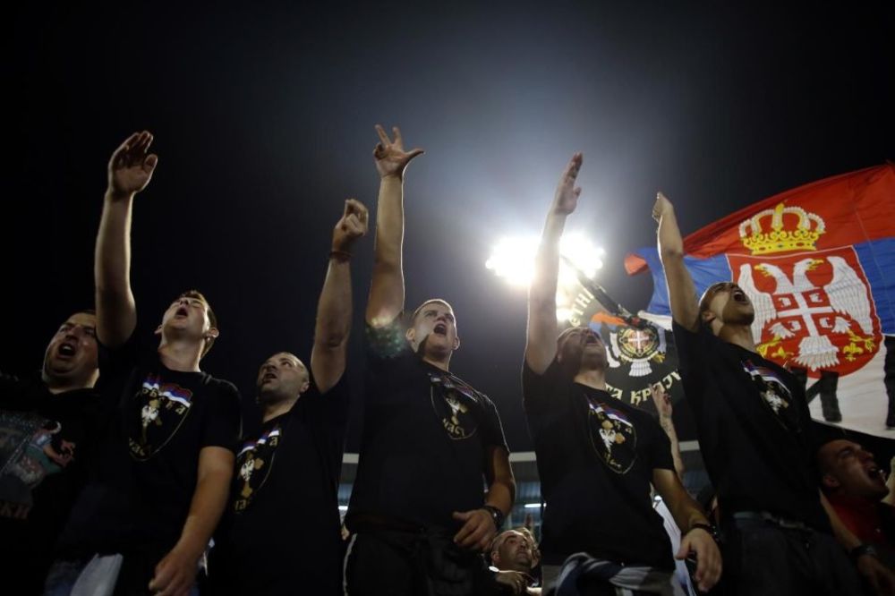 HAOS U NAJAVI? Srbi se okupljaju u centru Beča da gledaju meč sa Albanijom! (FOTO)