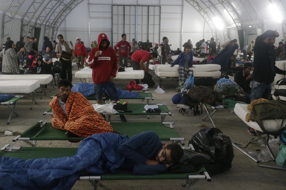 ZABRANA SEKSA NA JAVNIM MESTIMA ZA MIGRANTE: Ova evropska zemlja šokirala izbeglice!