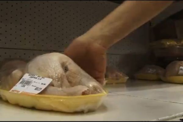 Uputstvo: Kako štekovati smrznutu kokošku u vagini? (VIDEO)