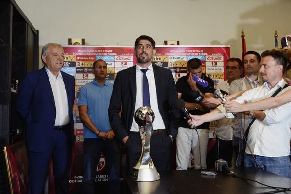 Španski drugoligaš hoće Veljka Paunovića za trenera!
