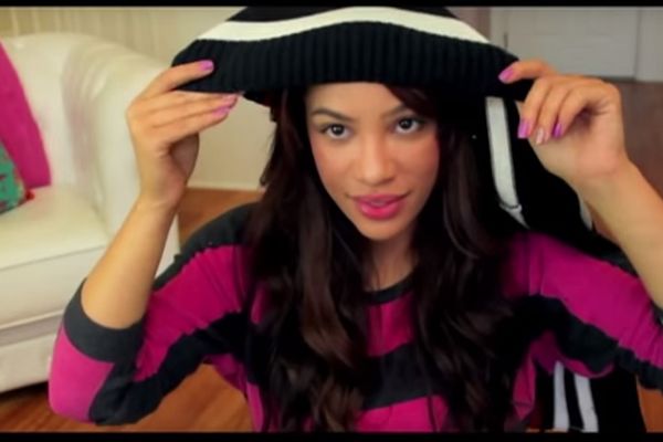 Od starog džempera možete napraviti nešto što svaka žena obožava! (VIDEO)