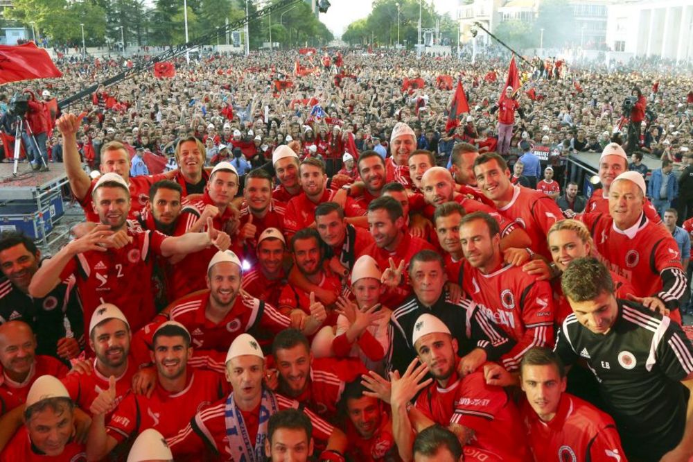 Albanci hoće da slave u Prištini odlazak na EURO: Kosovo ih zvalo da igraju utakmicu!