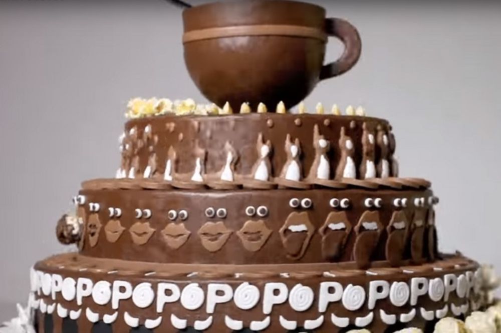 Ovo je najlepše dekorisana torta, pogledajte šta se događa kada se okreće (VIDEO)