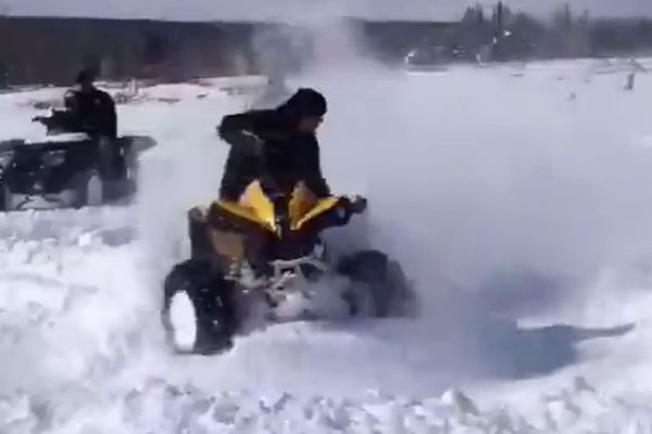 Snežni drift: Znate li kako Kanađani testiraju zakone fizike? (VIDEO)