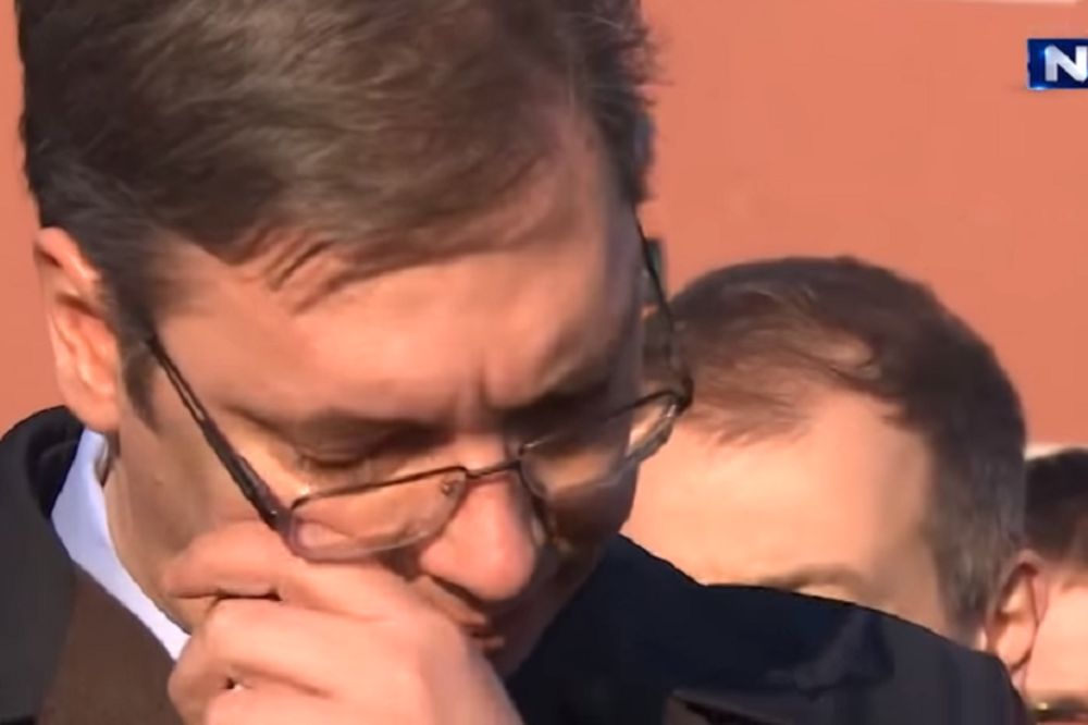 Baš ti lepo stoje suze, ali nemoj plakati! Vučić se rastužio jer mora da smeni Gašića! (VIDEO)