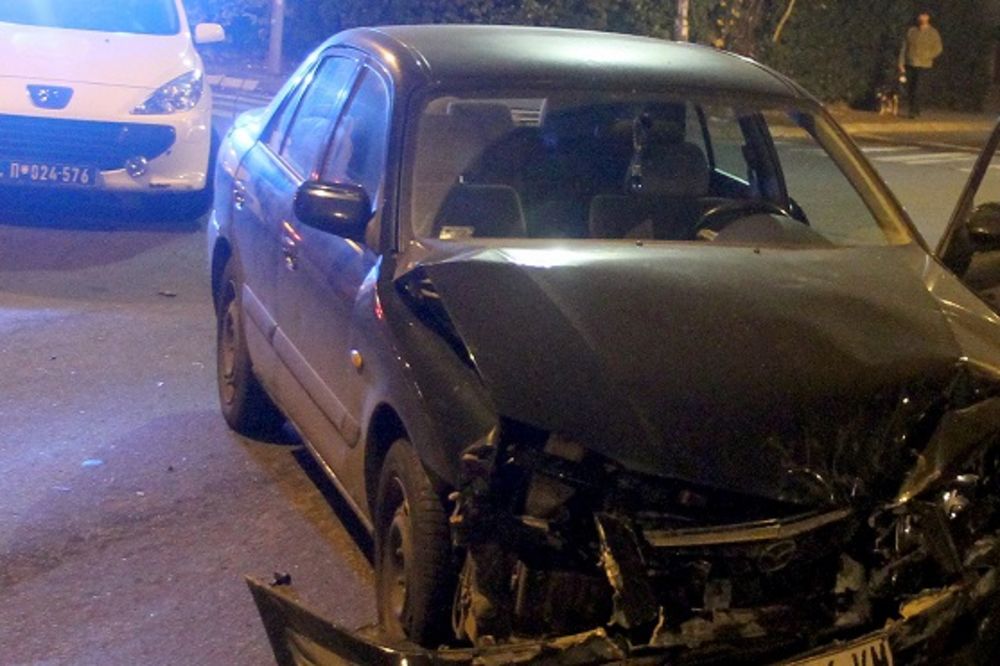 Stravičan udes u ulici Vojvode Stepe: Muškarac poginuo, troje mladih u kritičnom stanju