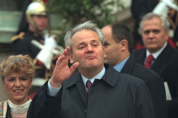 Niko kao Sloba i SPS: Na današnji dan su oduvali opoziciju i postali gospodari Srbije! (FOTO)