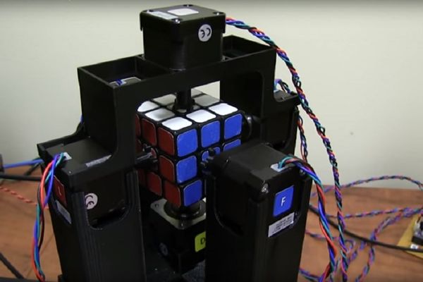 Magični robot slaže Rubikovu kocku za sekund! (VIDEO) (GIF)