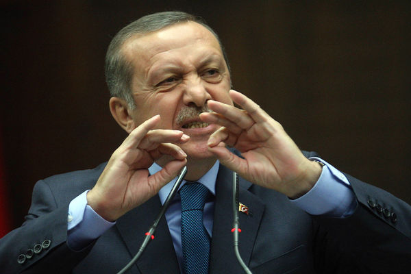 Ruski komičari nasamarili Erdogana: Ovde Porošenko, idemo zajedno protiv Rusije! (VIDEO)