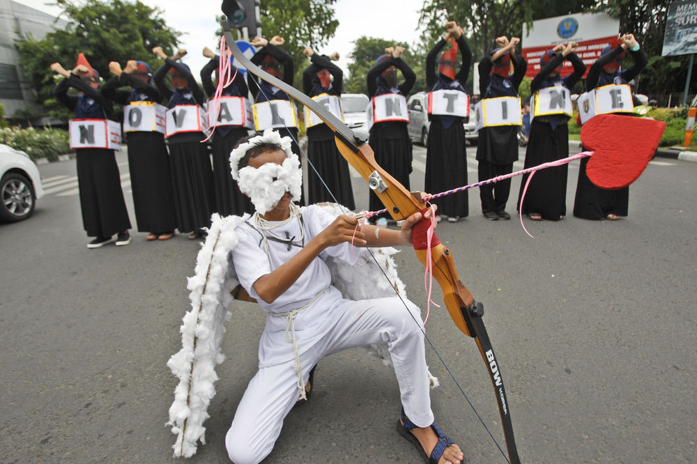 Indonežani ne žele da slave Dan zaljubljenih! (FOTO)