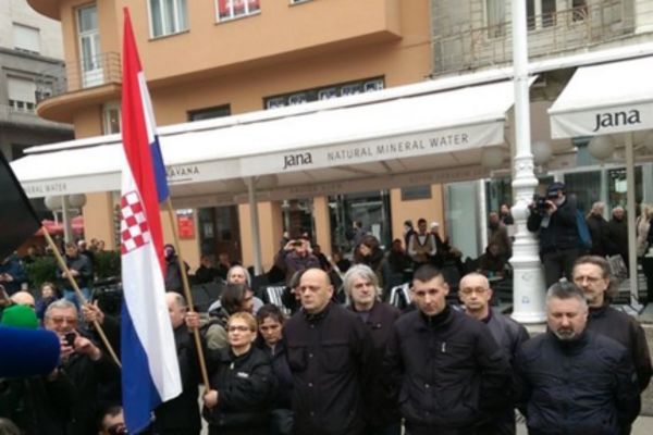 Crnokošuljaši ponovo na zagrebačkim ulicama! (FOTO) (VIDEO)