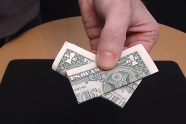 10 neverovatnih trikova s papirićima, oduševićete prijatelje! (VIDEO)