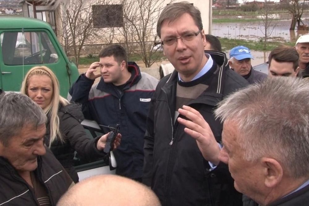 Samo vaša s*anja da ne slušam! Vučić pred kamerama psuje čačansku vlast! (VIDEO)