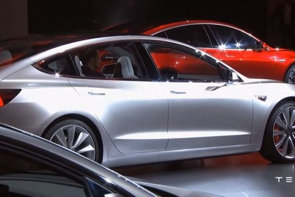 Tesla Model 3: Brzi elektromobil za široke narodne mase (FOTO) (VIDEO)