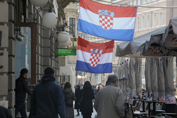 Danke Dojčland: Nemci grme: Hrvatska je močvara najcrnjeg fašizma! (VIDEO)