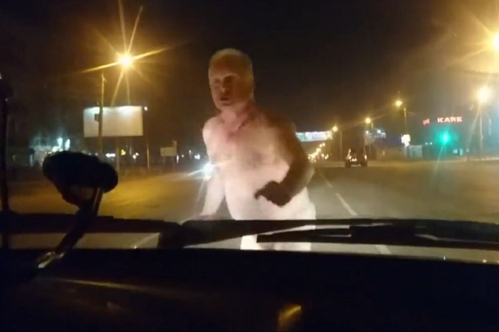 Kad Ruje odlepe! Od ovog pijanog ludaka su se uplašili i ruski vozači! (VIDEO)
