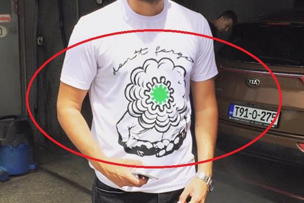 Srebrenička tragedija dobila modnu liniju: Voditelj prodaje majice za 12 evra! (FOTO)