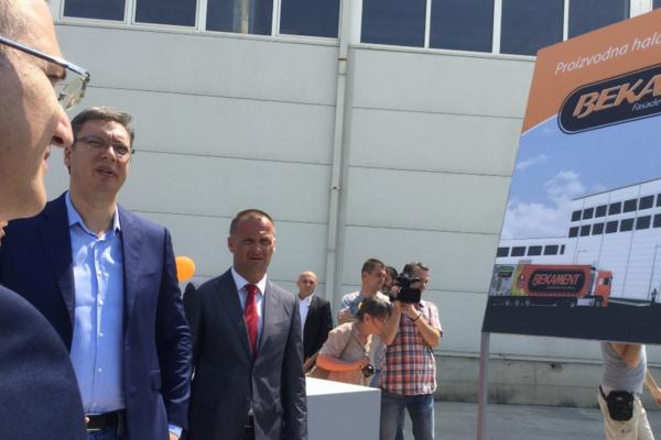 Vučić: Posao za 70 ljudi u Bekamentu! Da radimo više, a ne da plačemo i kukamo (FOTO)