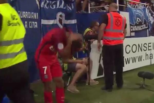 Korzika nije bezbedno mesto za šampiona: Igrač Pari Sen Žermena napadnut motkom! (VIDEO)