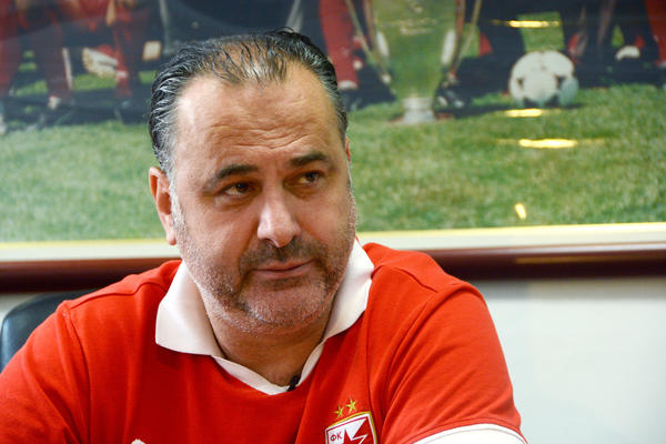 Grof odbio da odgovori na pitanje o Delijama, a dotakao se i Uroša Đurđevića koji je rekao da ga trener Zvezde nije hteo!