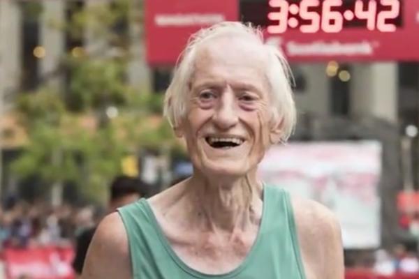 U 85. godini istrčao maraton, a onda mrtav 'ladan izjavio: Malo je ovakvih idiota! (VIDEO)