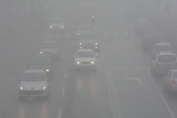 PUTEVI SRBIJE IZDALI HITNO UPOZORENJE ZA VOZAČE: Magla na delovima auto-puteva, OVDE je neophodna posebna pažnja!