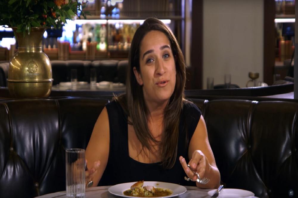 Vegetarijanka je probala meso posle 22 godine: Njena reakcija je sve oborila s nogu! (VIDEO)
