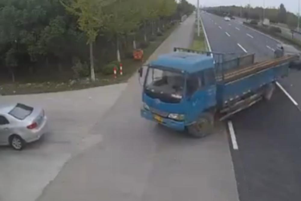PAŽNJA, PAŽNJA! Kinezi za volanom!!! (VIDEO)