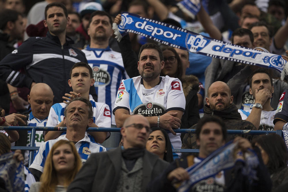 Kako je to Deportivo podsetio na slavne dane? Pa tako što je bacio petardu u lice Baskijcima! (VIDEO)