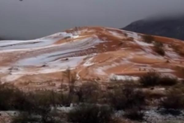 ZABELELA SE SAHARA! Posle četiri decenije pao sneg u pustinji! (VIDEO)