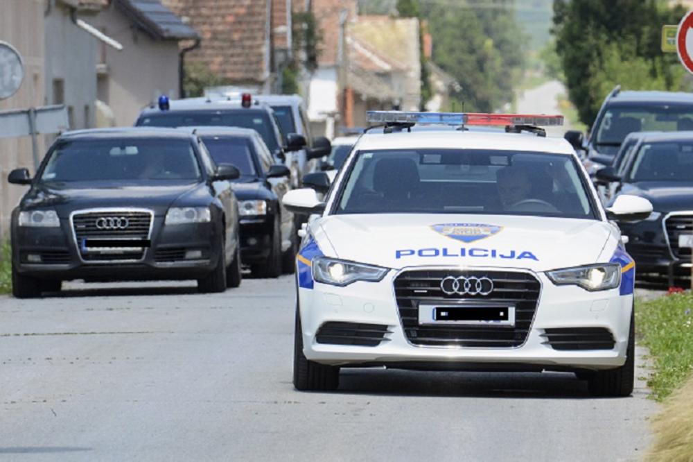 TRAGEDIJA U HRVATSKOJ: Automobilom ušli na put koji je zatvoren, jedna osoba stradala, druga teže povređena