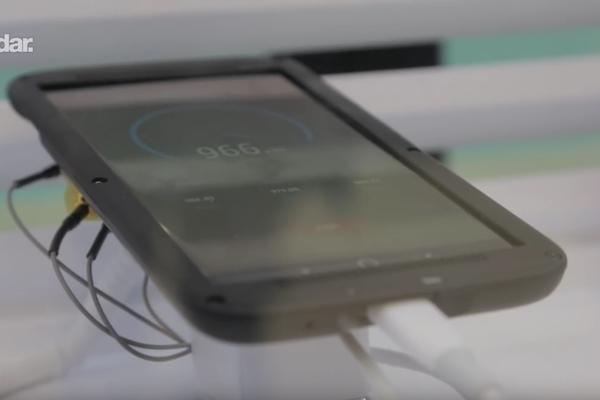 Ovo nije telefon, OVO JE ZVER! Kinezi predstavila prvi model koji SKIDA 1Gb U SEKUNDI! (VIDEO)