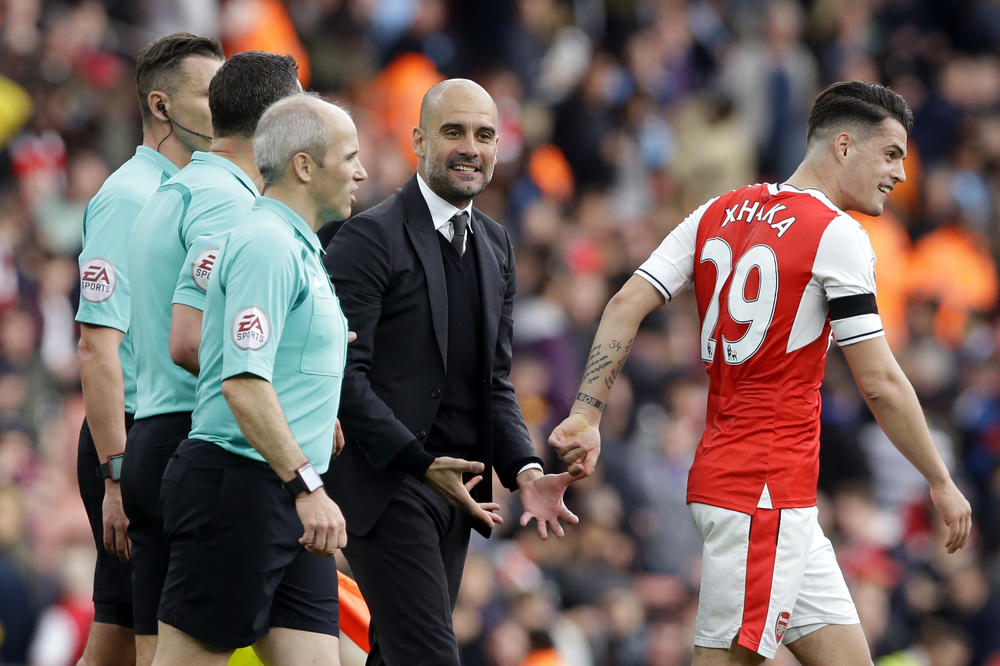 Arsenal i Siti oduvali gledaoce fudbalom, a na tribinama tuča huligana! (VIDEO)