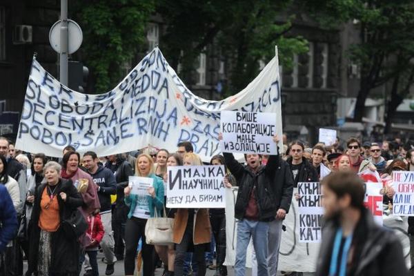 PROTESTI NE STAJU: Studenti i danas na ulicama Beograda, a sutra novo okupljanje u 18 časova! (FOTO) (VIDEO)