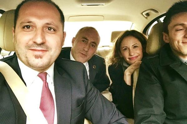 SLOBODAN, NA PUTU KUĆI: Prva fotografija Haradinaja nakon odluke suda! (FOTO)