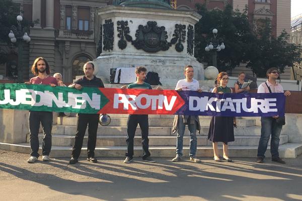 PROTEST PROTIV DIKTATURE: Janković, Tadić i Radulović pozdravljeni aplauzima, završena šetnja!