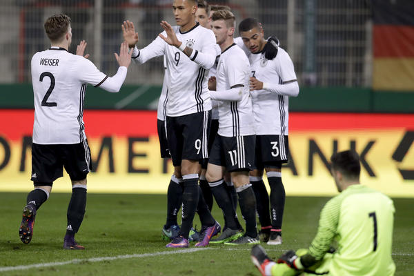 Španci su na kolenima, Nemačka je novi šampion Evrope! (VIDEO)
