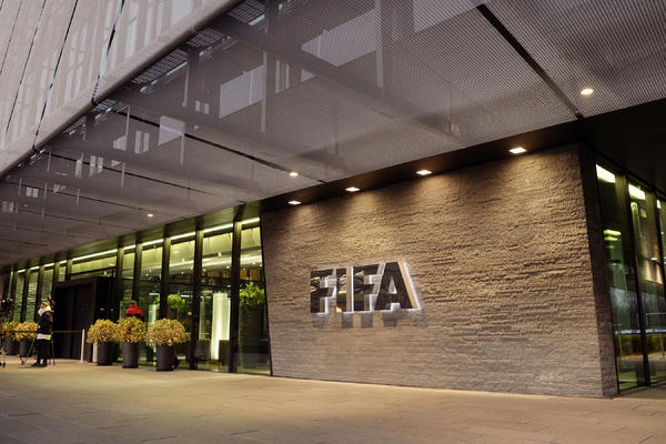 FIFA donira milijardu i po evra!