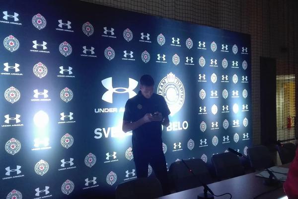 U SRBIJI OVO JOŠ NIJE RAĐENO: Partizan predstavio novi dres, i to na GENIJALAN NAČIN! (FOTO) (VIDEO)