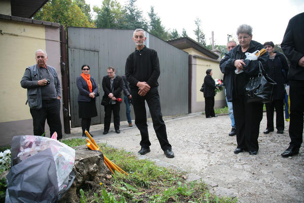 Porodice poginulih gardista: Vučić nam rekao da su rukavice podmetnute