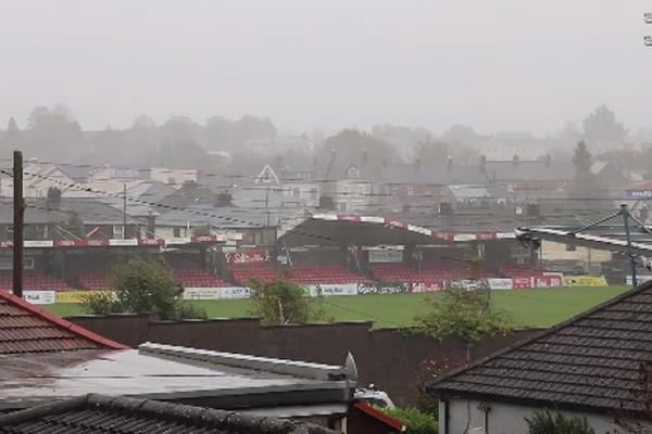 Nekada je Crvena zvezda igrala na tom stadionu, a sada mu je uragan odneo krov! (VIDEO)