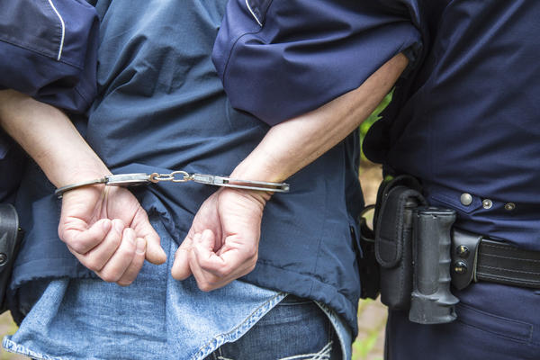 POPADALI POLICAJCI: Jedan uhvaćen sa 58 kila DROGE, trojica prodavali telefone koje su uzeli od migranata