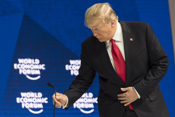 MEDIJI SU POKVARENI I LAŽNI: Žestok govor Trampa u Davosu