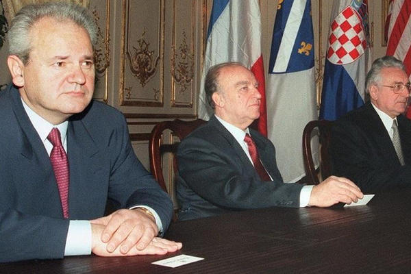 MILOŠEVIĆ JE U DEJTONU POTPISAO SMRTNU PRESUDU SRBIJI: Ovo je prelomni momenat koji je doveo do bombardovanja i gubitka Kosova
