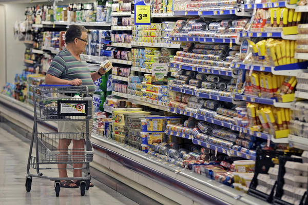 "NIKO NIJE UMRO OD SMRADA NEGO OD GLADI, BOLJE DA SMRDITE": Potrošači šokirani CENOM DEZODORANSA u marketu (FOTO)