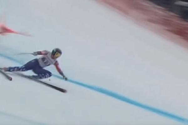 UŽASAN PAD! Američka skijašica polomila nogu, Lindzi Von u neverici posmatrala katastrofu! (VIDEO)